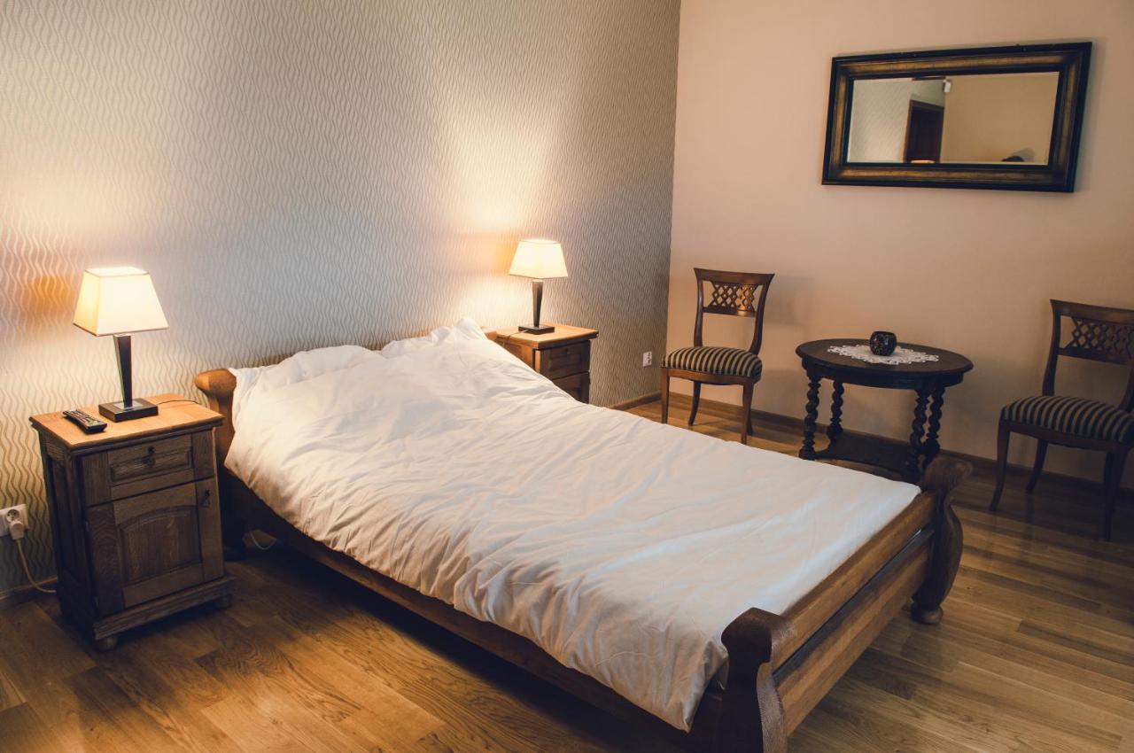 Dobranocka Hotell Malastow Eksteriør bilde